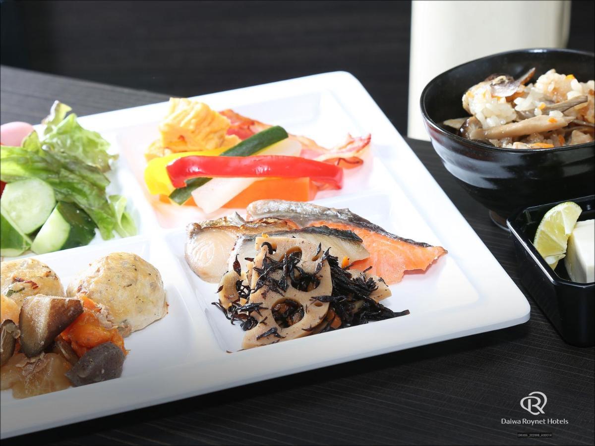 Daiwa Roynet Hotel Tokushima Ekimae Bagian luar foto