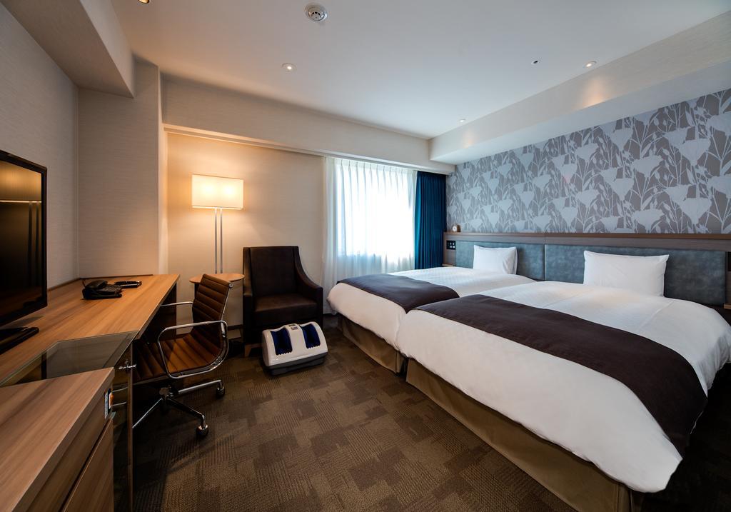 Daiwa Roynet Hotel Tokushima Ekimae Bagian luar foto
