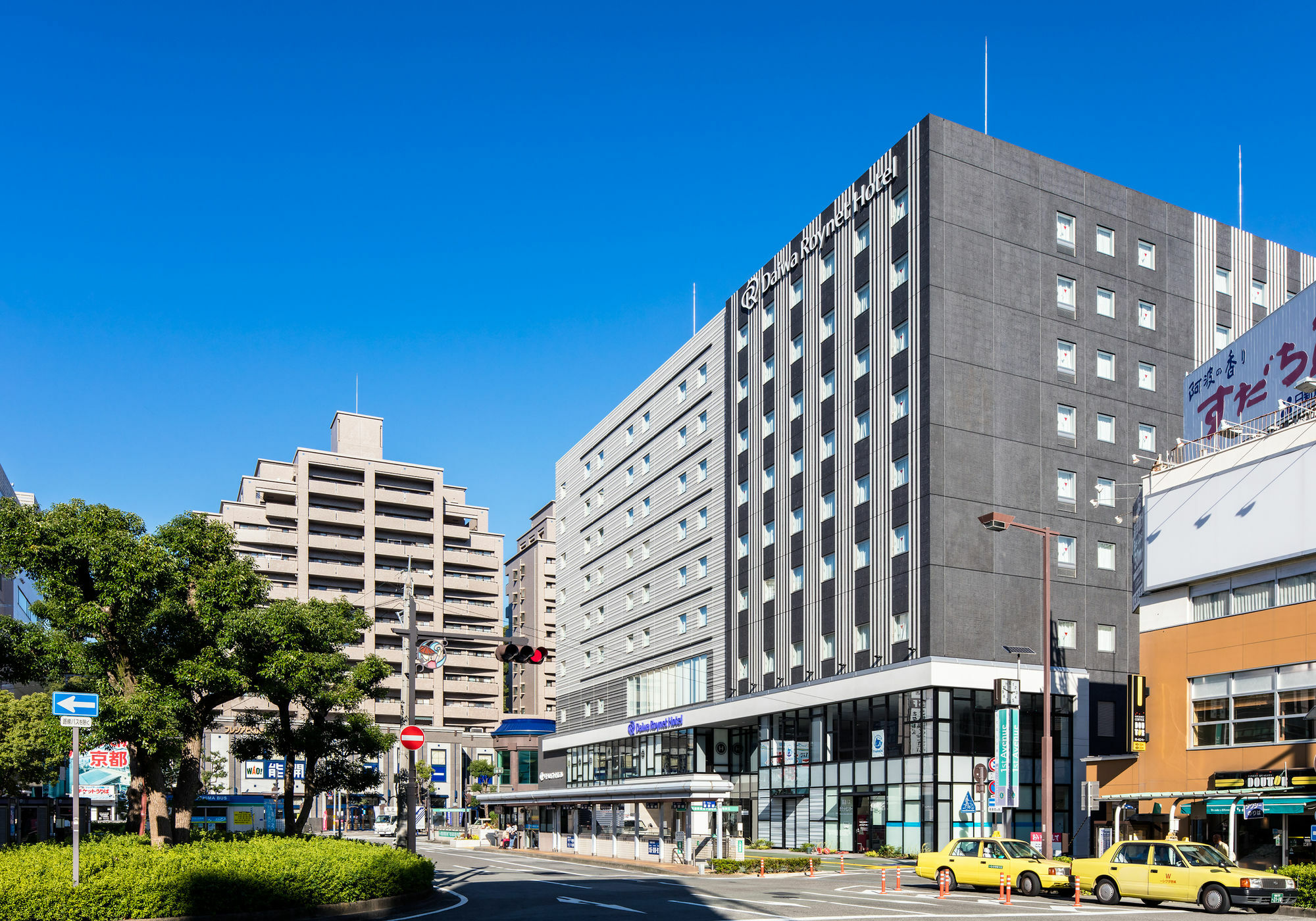 Daiwa Roynet Hotel Tokushima Ekimae Bagian luar foto